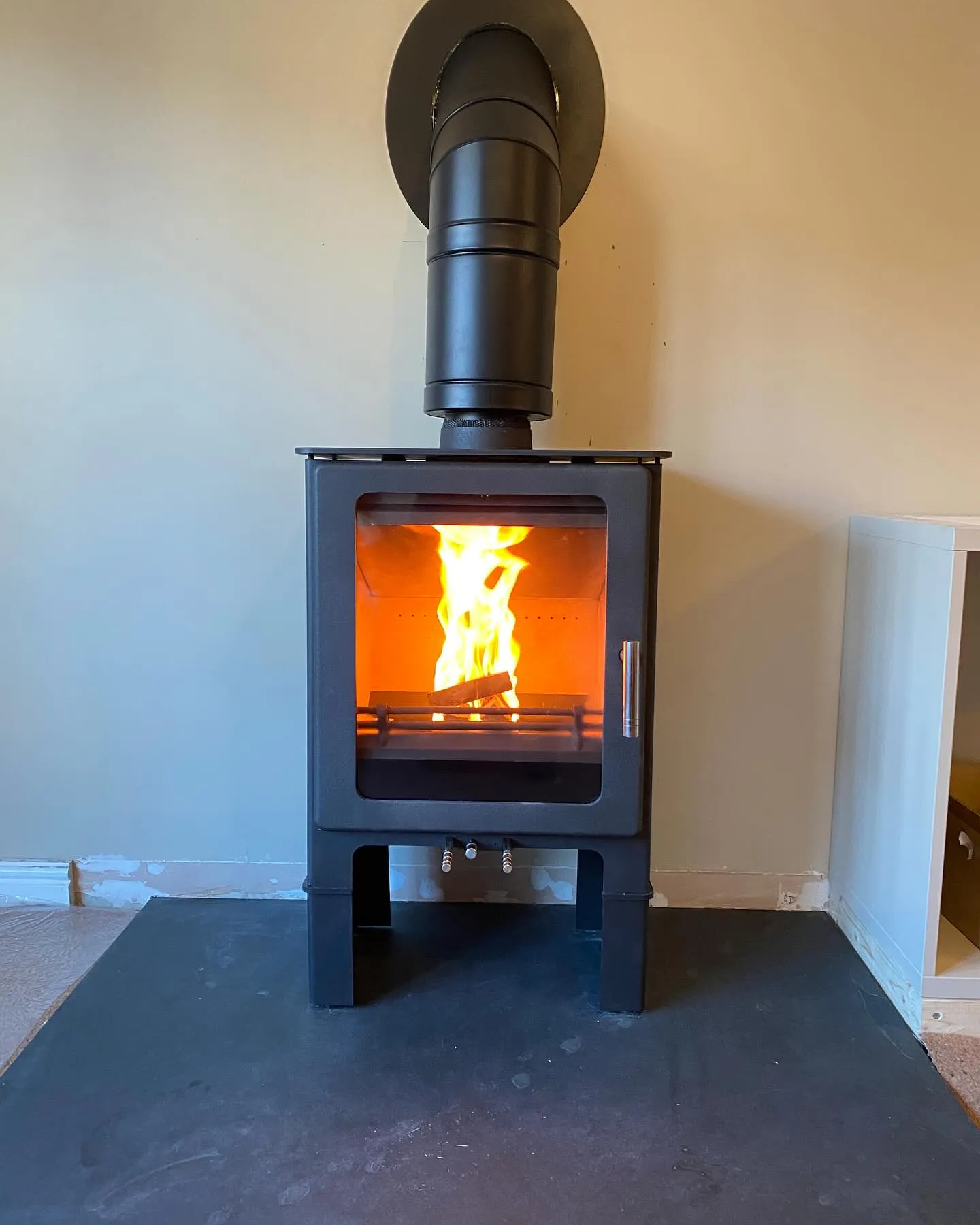 Sleek modern stove installation