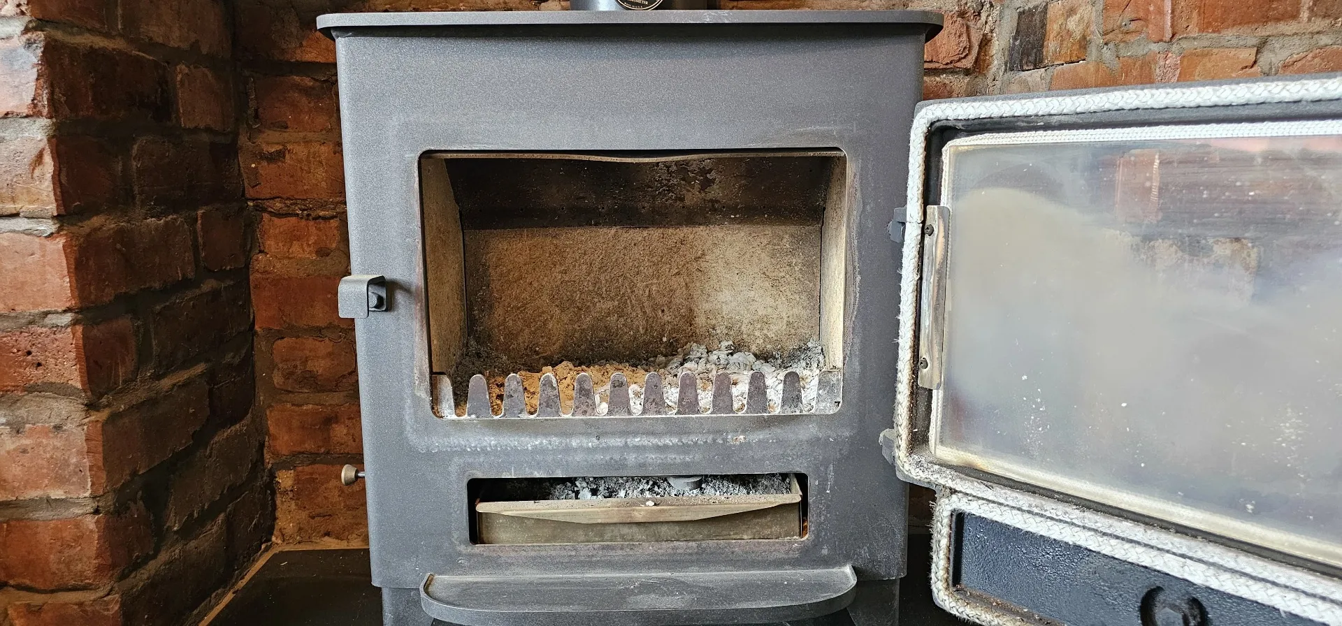 Stove servicing and annual safety check by a qualified engineer